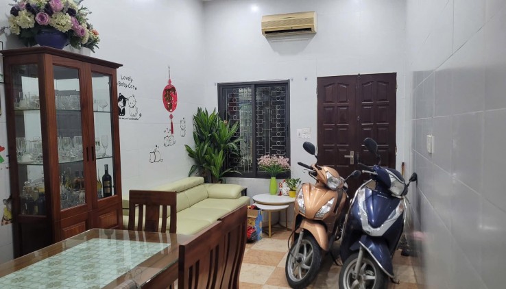 CHO THUÊ NHÀ Ở NHÓM 7 NGƯỜI, KD ONL, Ở GĐ NGÕ Ô TÔ PHÚC XÁ, 4 TẦNG, 32M2, 3 NGỦ, 12TR